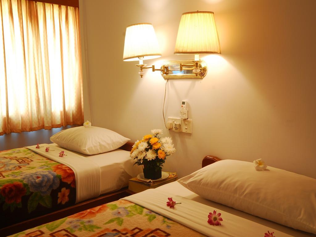 Amazing Kaytu Hotel Taungoo Exterior photo